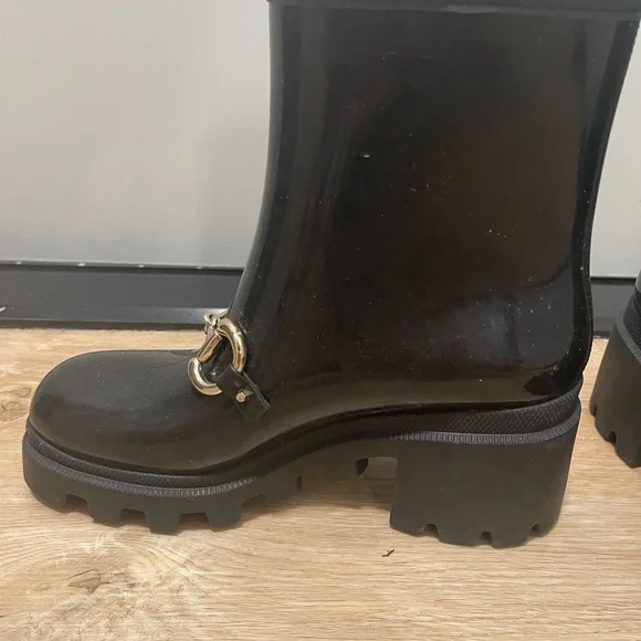 Gucci Black Ankle Boots with Gold Detail - Picture 2 of 5
